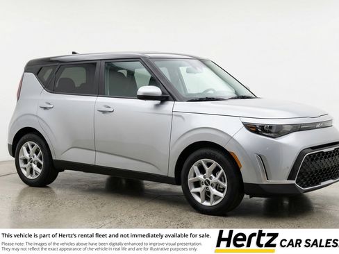 Used 2025 Kia Soul LX w/ LX Technology Package FWD image 1
