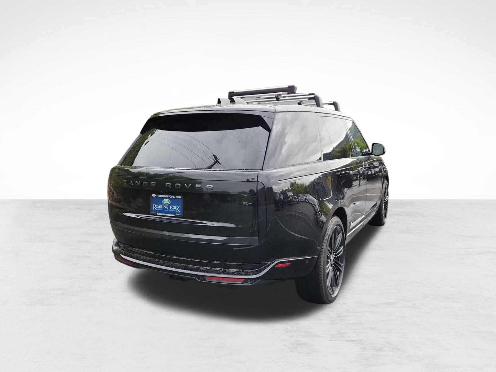 Used 2025 Land Rover Range Rover Long Wheelbase SE AWD/4WD image 8