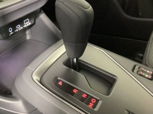 Used 2024 Subaru Crosstrek 2.0i Premium image 25