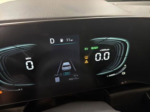 Used 2023 Kia Niro SX Touring FWD image 17