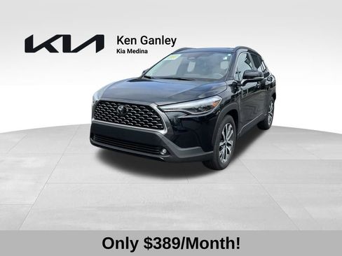 Used 2023 Toyota Corolla Cross XLE w/ Convenience Package FWD image 1