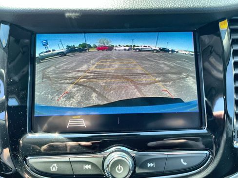 Used 2022 Chevrolet Trax LT w/ LT Convenience Package AWD/4WD image 14