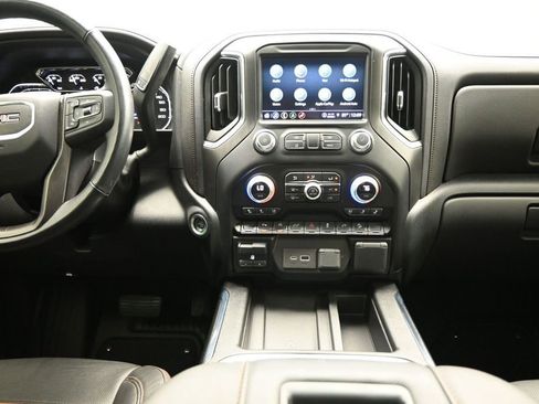 Used 2021 GMC Sierra 1500 AT4 w/ AT4 Preferred Package AWD/4WD image 18