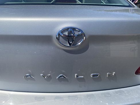 Used 2006 Toyota Avalon Limited FWD image 9
