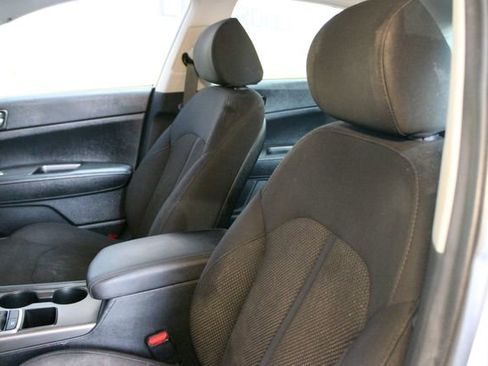 Used 2020 Kia Optima LX image 17