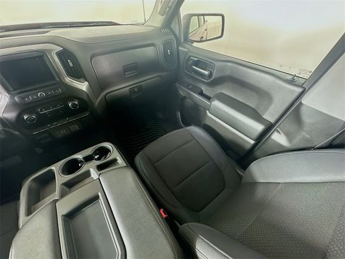 Used 2019 Chevrolet Silverado 1500 Custom Trail Boss w/ Custom Convenience Package image 11