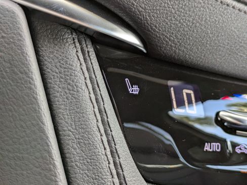 Certified 2025 Cadillac XT5 Premium Luxury w/ Technology Package image 31