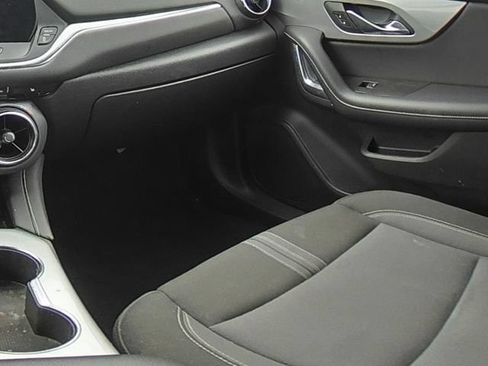 Used 2025 Chevrolet Blazer LT FWD image 20