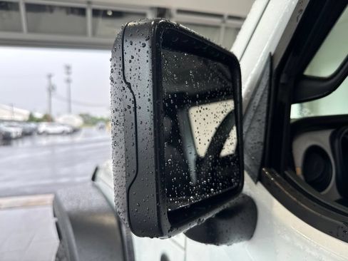 Used 2025 Jeep Wrangler Unlimited Sport AWD/4WD image 12