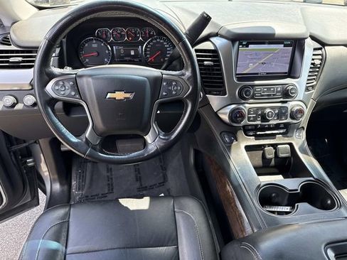 Used 2020 Chevrolet Suburban LT AWD/4WD image 18