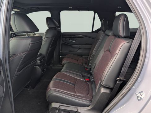 Used 2025 Honda Pilot Black Edition image 15
