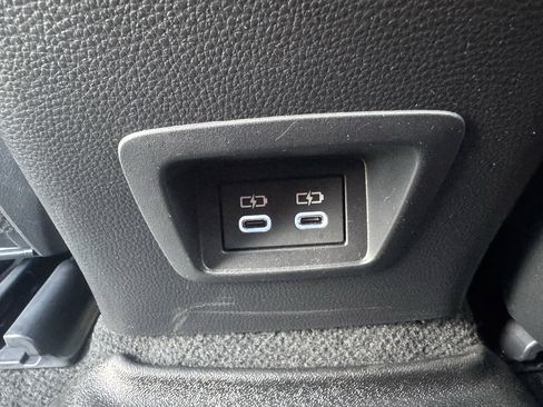 Used 2025 Toyota Corolla Cross LE w/ Moonroof Package image 23