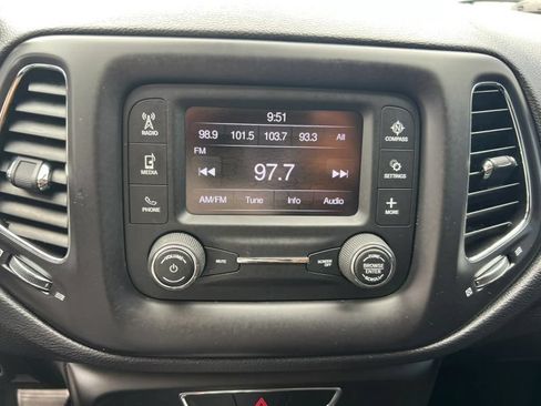 Used 2018 Jeep Compass Sport AWD/4WD image 26