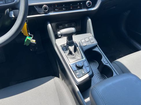 Certified 2025 Kia Sportage LX AWD/4WD image 14