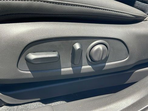 Used 2024 Buick Envista Preferred w/ Convenience I Package image 11