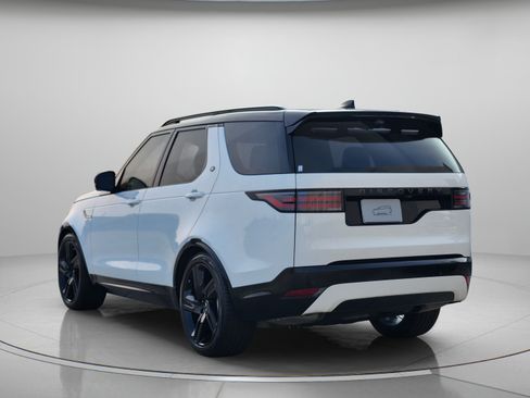 Certified 2025 Land Rover Discovery Dynamic SE AWD/4WD image 3