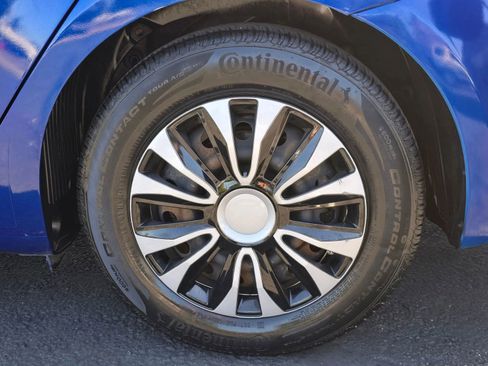 Used 2018 Kia Forte LX w/ LX Rear Camera Package image 7