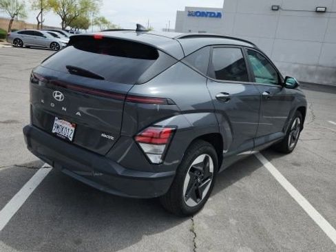 Used 2024 Hyundai Kona SEL FWD image 5