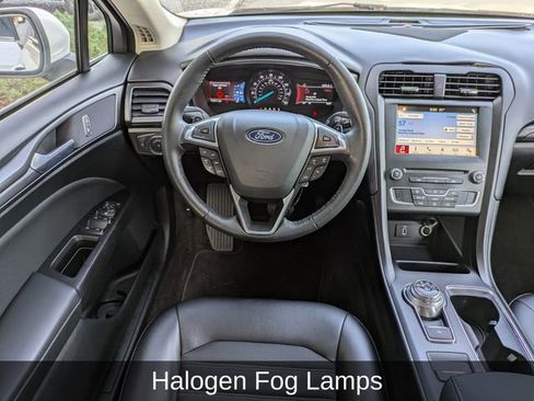 Used 2018 Ford Fusion SE w/ Equipment Group 201A image 17