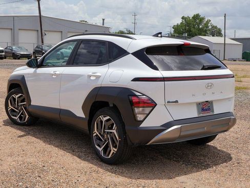 New 2026 Hyundai Kona SEL Premium FWD image 2