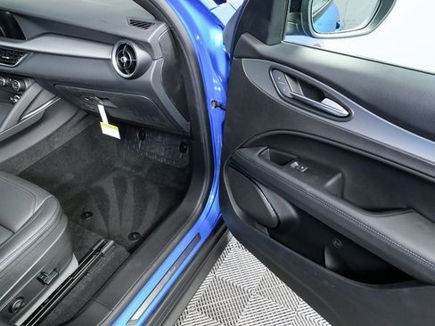 New 2025 Alfa Romeo Stelvio Sprint w/ Convenience Package image 23