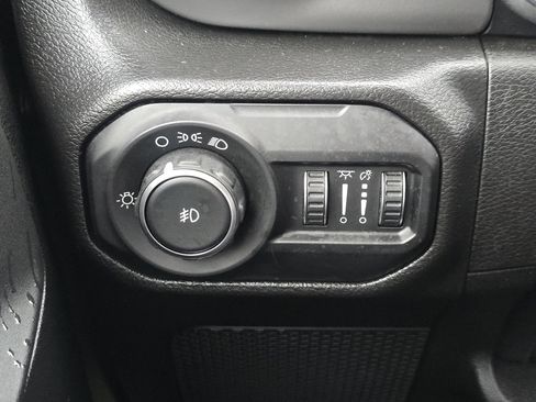 Used 2022 Jeep Wrangler Unlimited Sport image 27