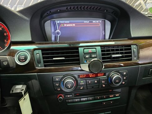 Used 2011 BMW 328i xDrive Sedan image 25