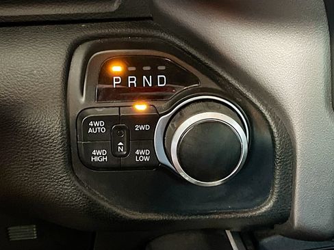Used 2020 RAM 1500 Big Horn AWD/4WD image 16