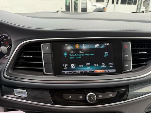 Used 2019 Buick Enclave Premium image 12