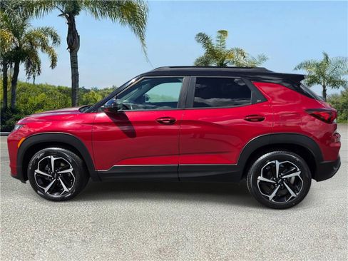 Used 2021 Chevrolet TrailBlazer RS w/ Convenience Package FWD image 2