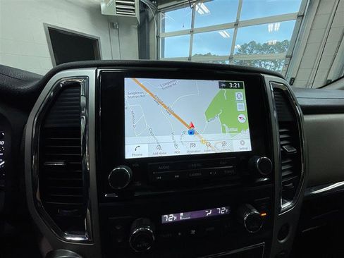 Used 2021 Nissan Titan SV w/ SV Convenience Package image 18