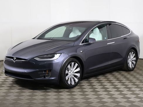 Used 2020 Tesla Model X Long Range image 7