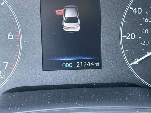 Certified 2025 Toyota Corolla LE image 14