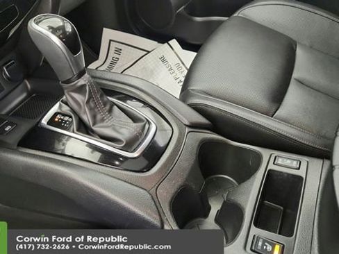 Used 2021 Nissan Rogue Sport SL w/ Premium Package image 17