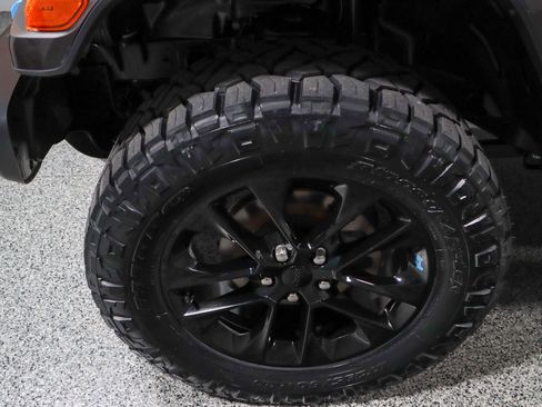 Used 2022 Jeep Wrangler Unlimited Sahara w/ Cold Weather Group image 12