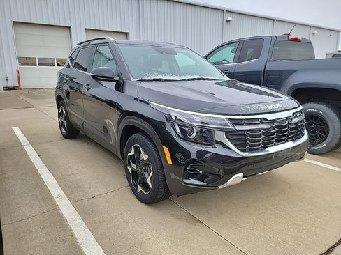 Used 2024 Kia Seltos EX image 1