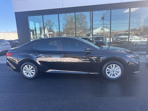 Used 2026 Toyota Camry LE w/ Convenience Package image 2