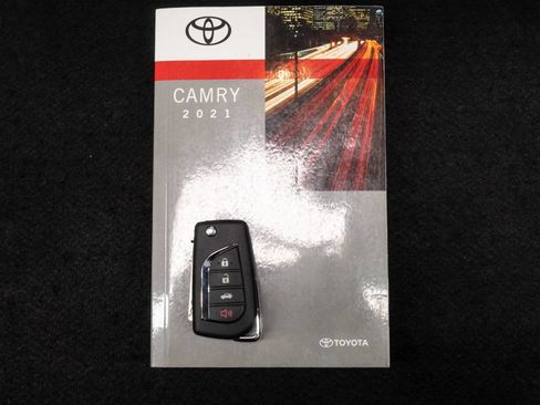 Used 2021 Toyota Camry SE FWD image 43