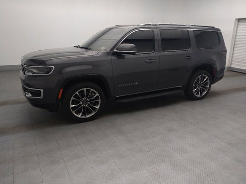 Used 2022 Jeep Wagoneer Series II w/ Premium Group I RWD image 2