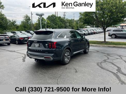 Certified 2022 Kia Sorento S FWD image 6