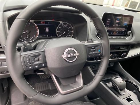 New 2026 Nissan Rogue SV w/ Cold Weather Package AWD/4WD image 12