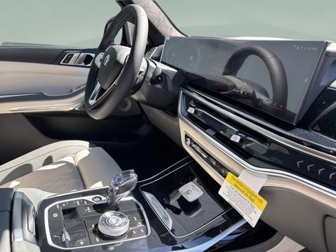 New 2026 BMW ALPINA XB7 AWD/4WD image 24