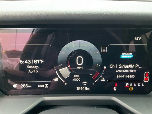 Used 2025 GMC Acadia Elevation image 18