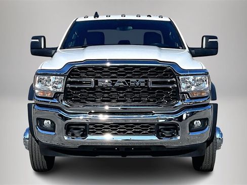 New 2024 RAM 5500 Tradesman w/ Chrome Appearance Group image 4