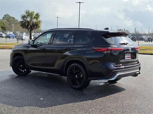 Certified 2023 Toyota Highlander XSE image 4