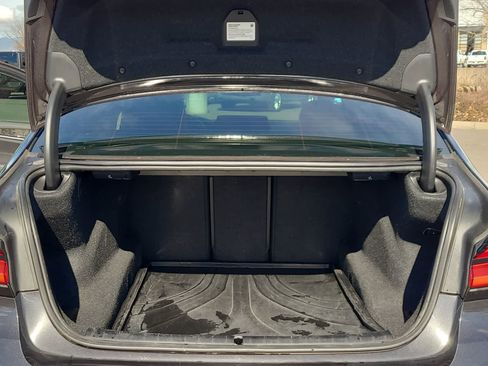 Used 2022 BMW 530i xDrive w/ Premium Package image 27