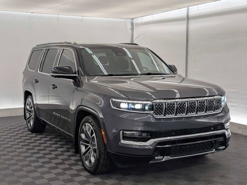 Used 2024 Jeep Grand Wagoneer Series III image 8