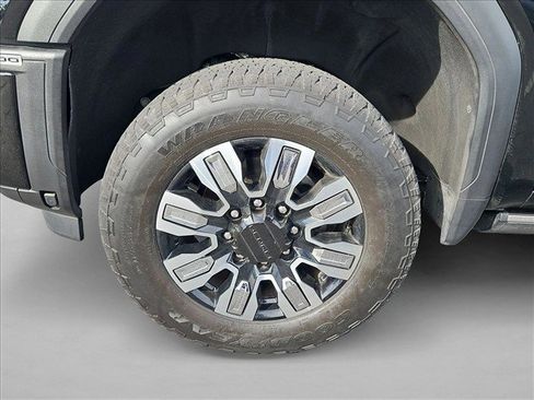 Used 2024 GMC Sierra 2500 Denali w/ Denali Reserve Package AWD/4WD image 24