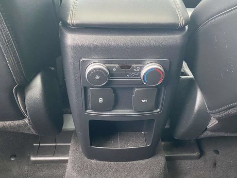 Used 2021 Ford Explorer XLT w/ Equipment Group 202A AWD/4WD image 11