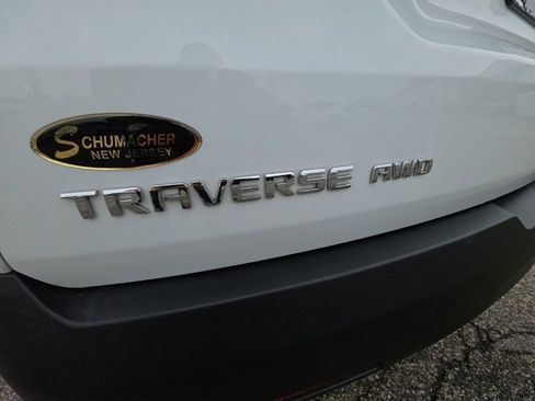 Used 2023 Chevrolet Traverse LT AWD/4WD image 34